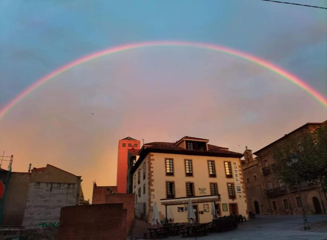 Les Casetes De San Lorenzo Gijón Eksteriør billede